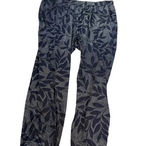 Susan Graver Navy and White Leaf Pattern Pull On Elastic Waist Genie Pants EUC